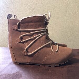 Merrell Moab wedge polar boot